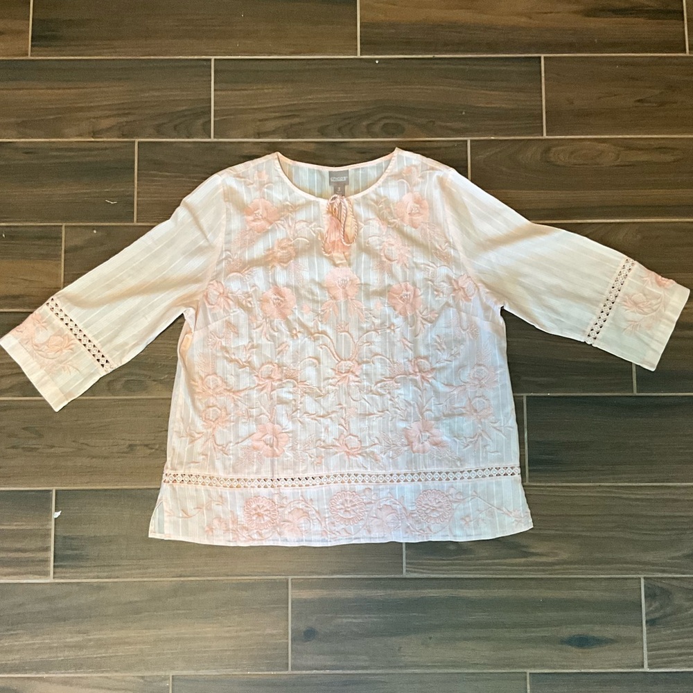 Chico’s Women Blouse Size 3 Delicate Embroidery, 3/4 Sleeves Cottage Rose Color